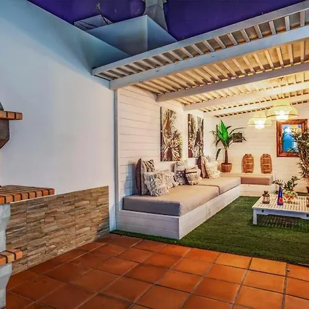 Sleeps 8 Pool Air Con Wifi * Corralejo