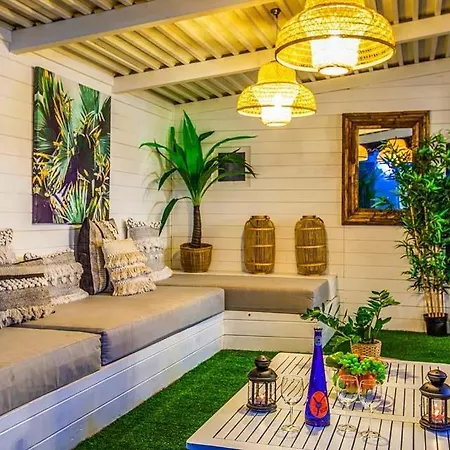 Sleeps 8 Pool Air Con Wifi Villa